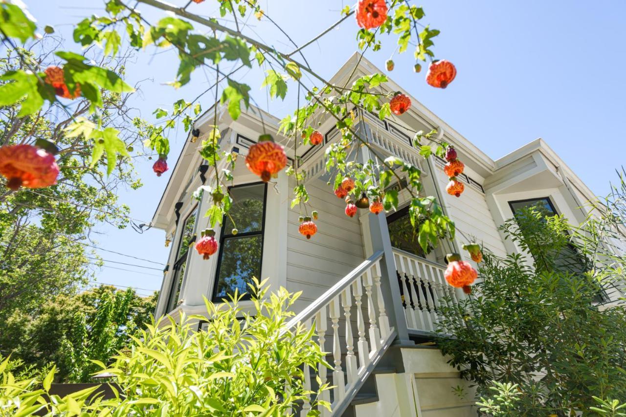 Garden Level Flat In 1885 Queen Anne Victorian Cottage In อาลาเมดา ภายนอก รูปภาพ